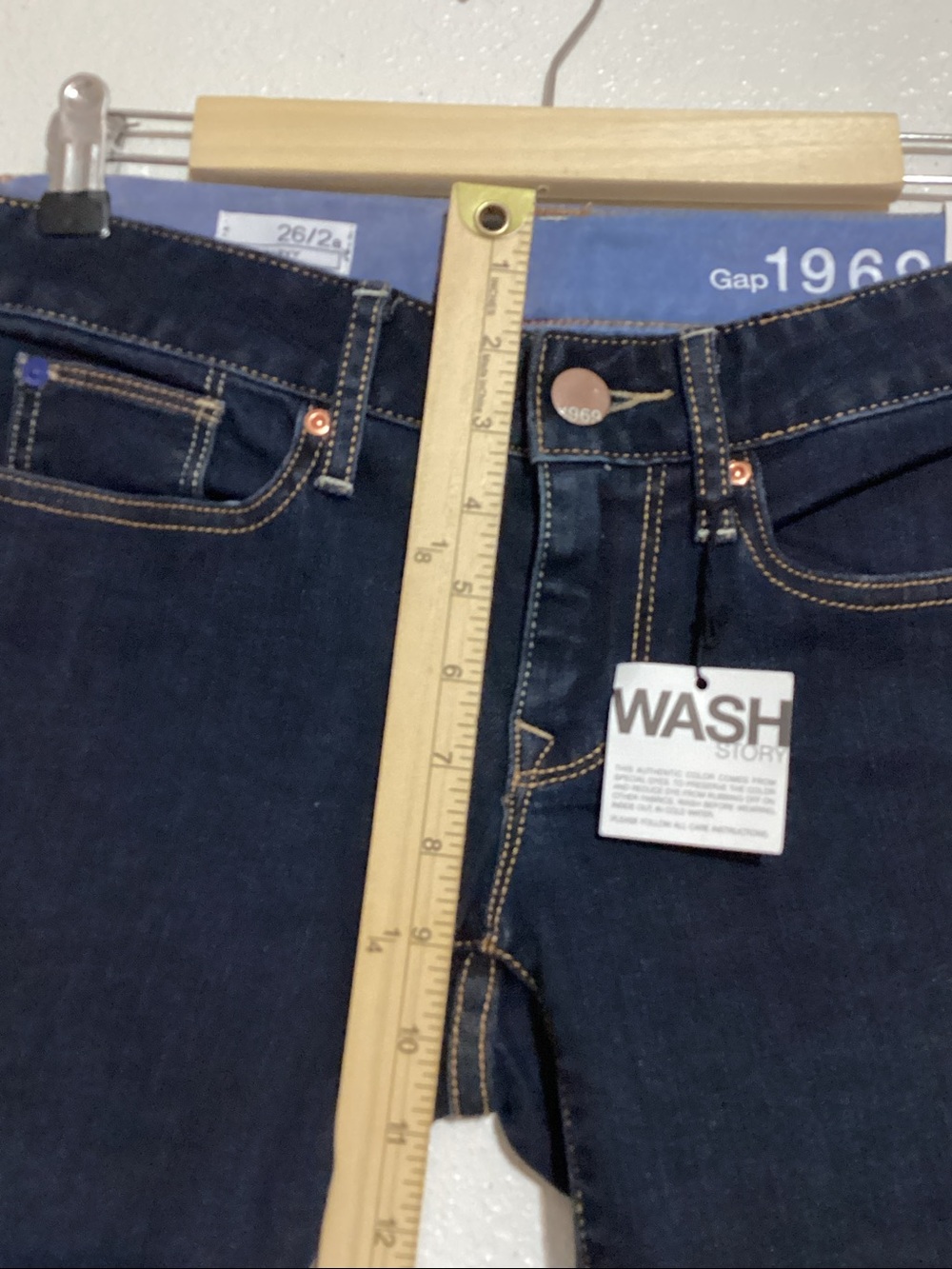 New GAP 1969 Women’s Low Rise Curvy Bootcut Jeans - Picture 5 of 16